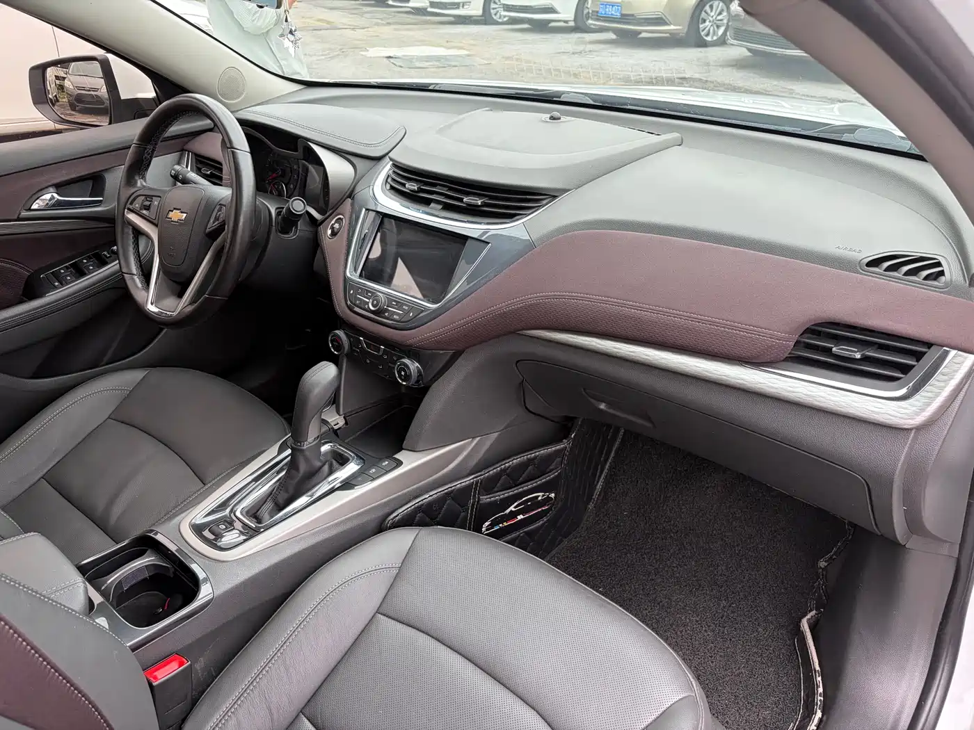 Chevrolet Malibu 2017 1.5T Automatic Luxury Edition фото 14