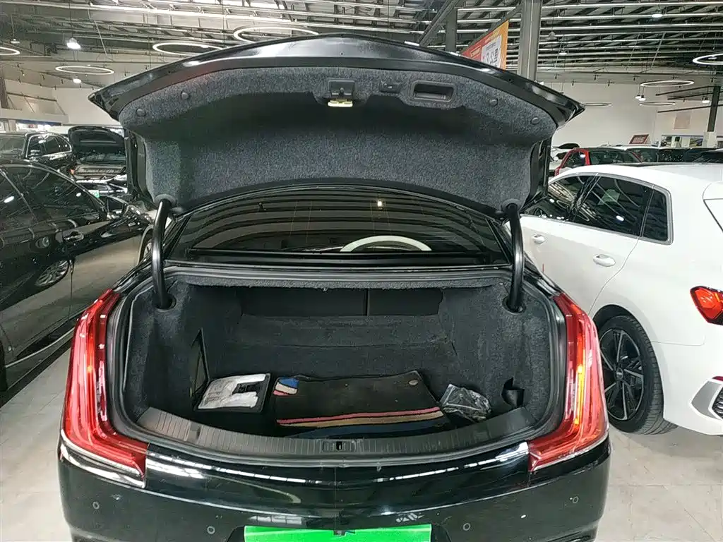 Cadillac XTS 2018 28T Technology фото 19