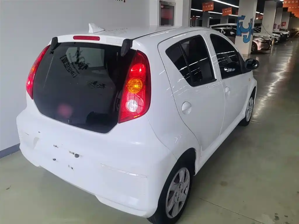 BYD e1 2019 Joy Edition фото 7