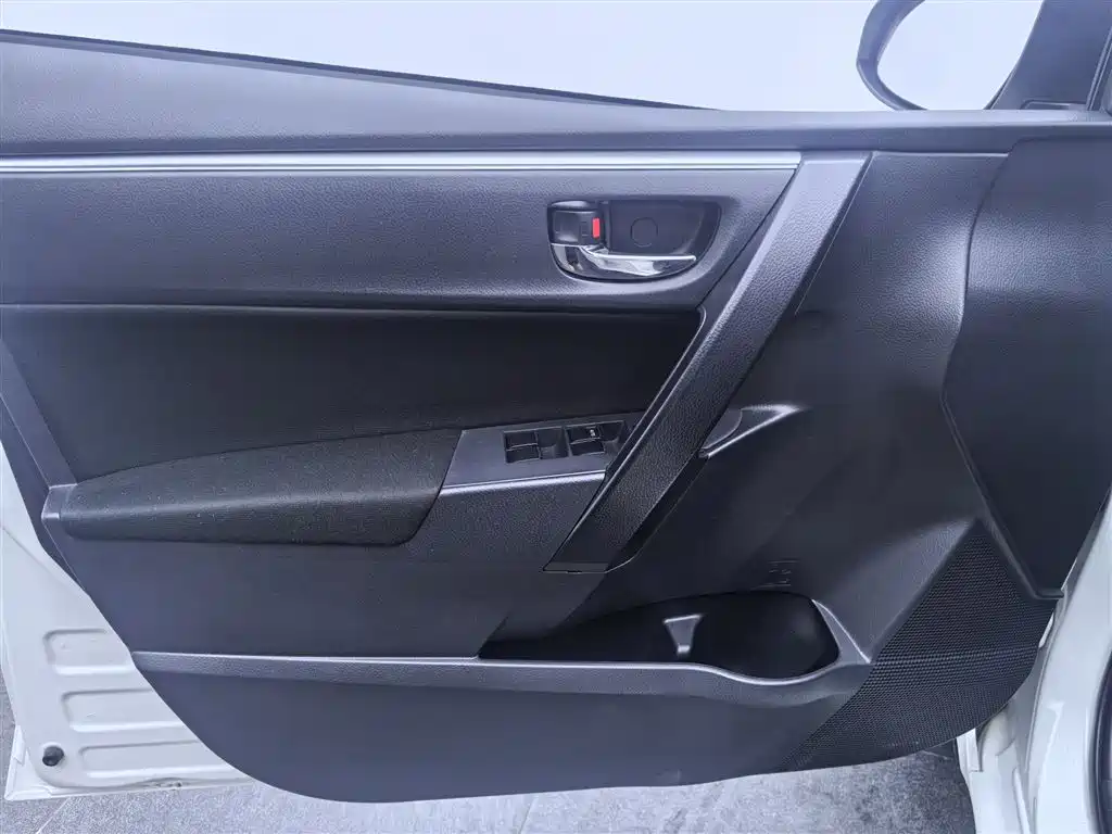 Toyota Levin 2014 1.8GS CVT Elite Edition фото 16