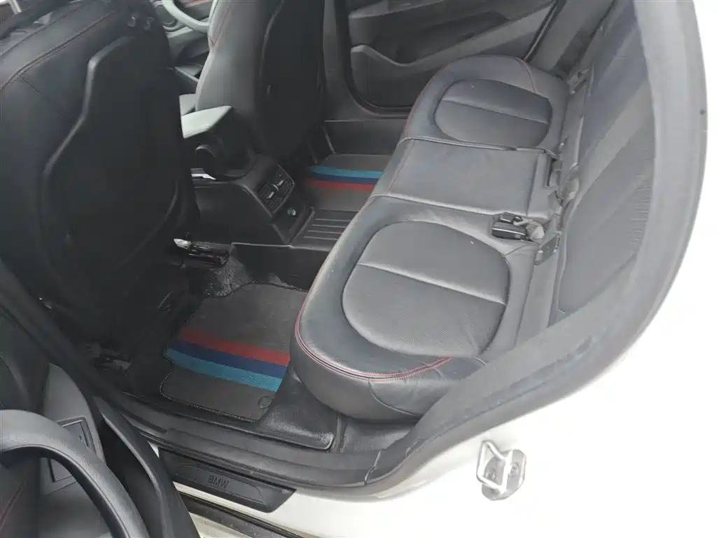 BMW X1 2016 sDrive20Li Luxury Model фото 17