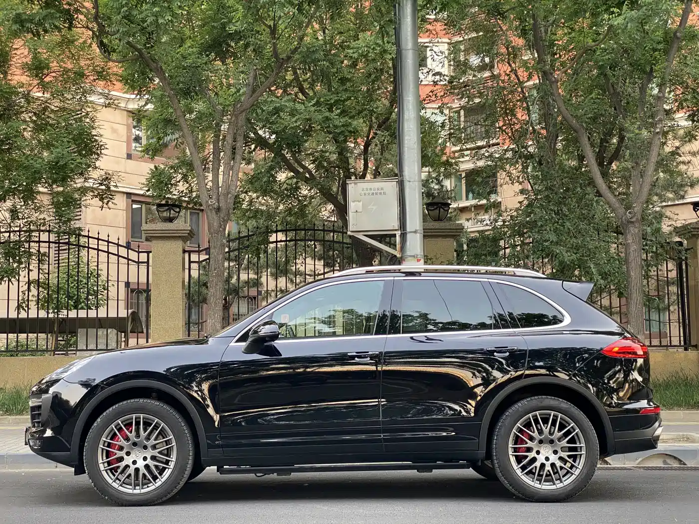 Porsche Cayenne 2015 Cayenne Turbo 4.8T фото 2