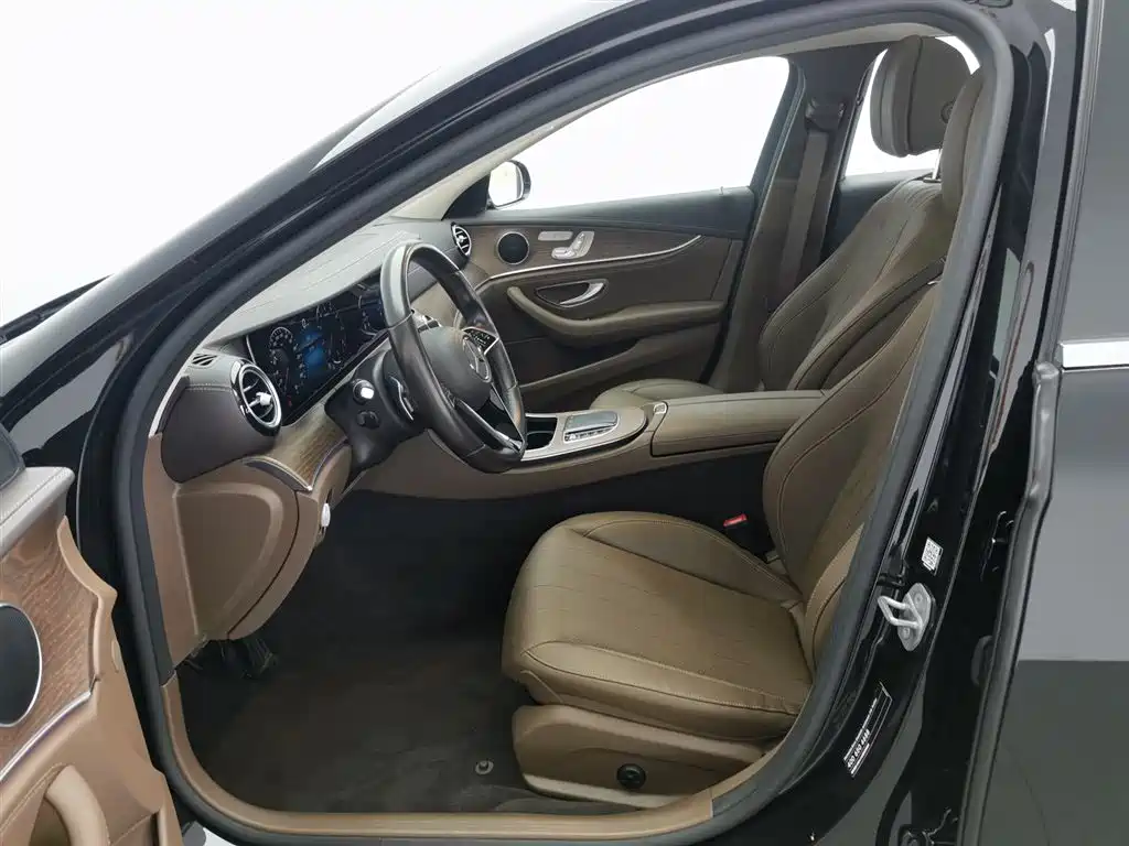 Mercedes-Benz E-Class 2023 E 300 L Fashion фото 10