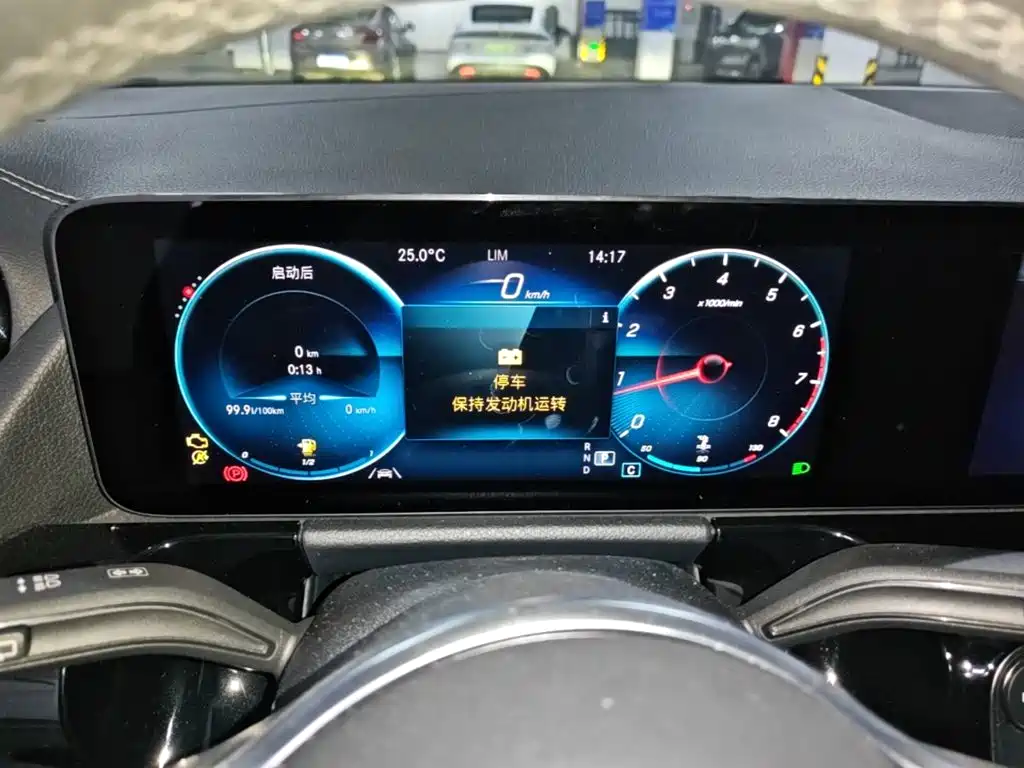 Mercedes-Benz GLA 2024 2023 Facelift GLA 200