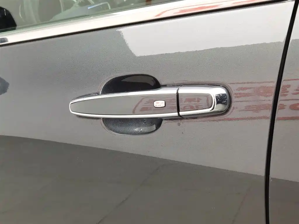 Chevrolet Equinox 2019 535T Auto Control Edition China V фото 18