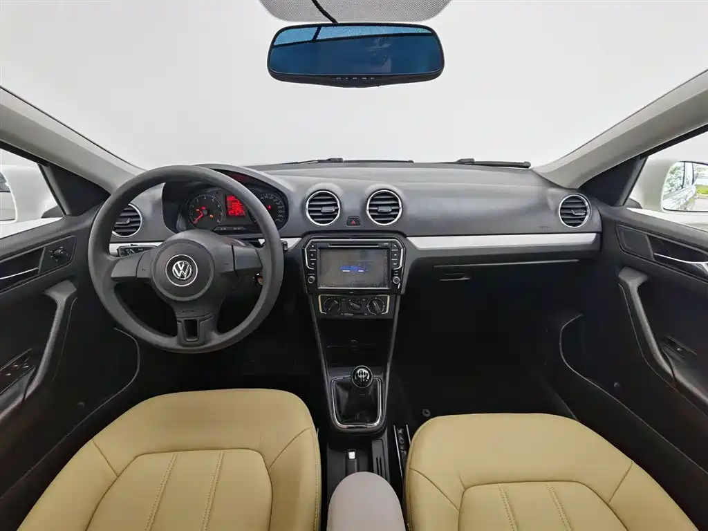 Volkswagen Jetta 2015 Value Edition 1.6L Manual Comfort фото 5