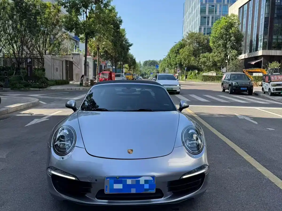 Photo 1 - Porsche 911