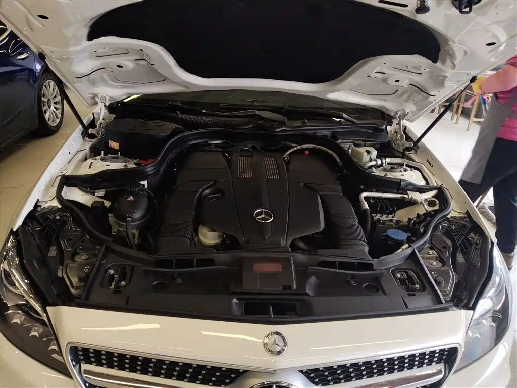 MERCEDES-BENZ CLS