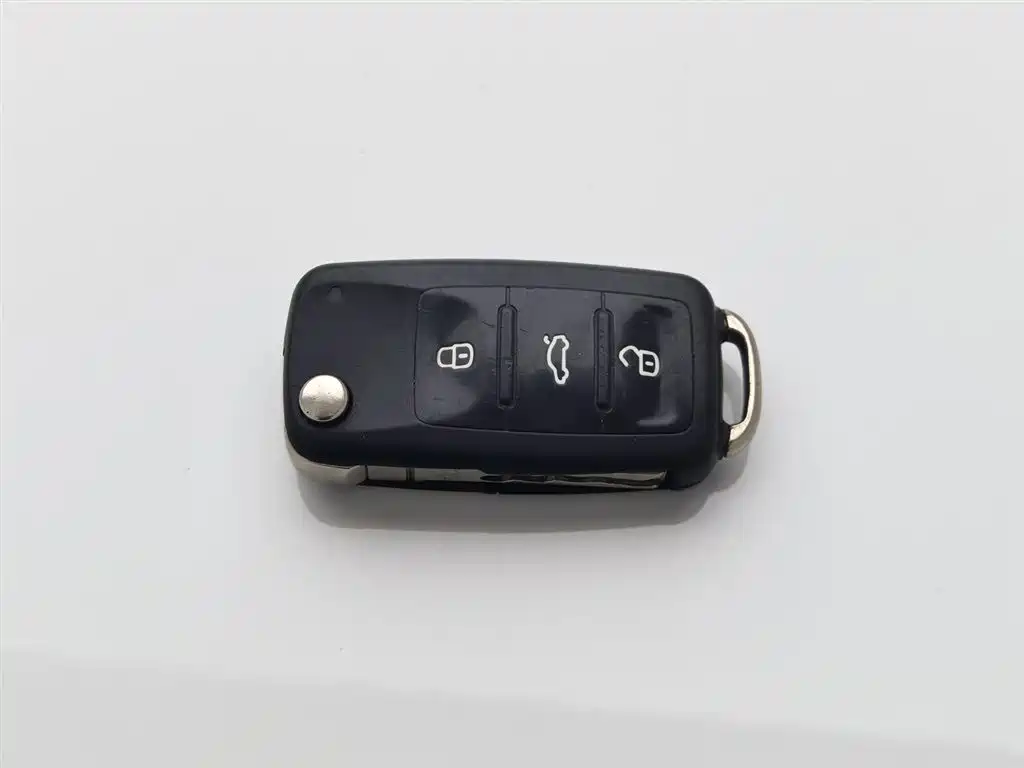 Volkswagen Bora 2018 1.5L Manual Fashion фото 19