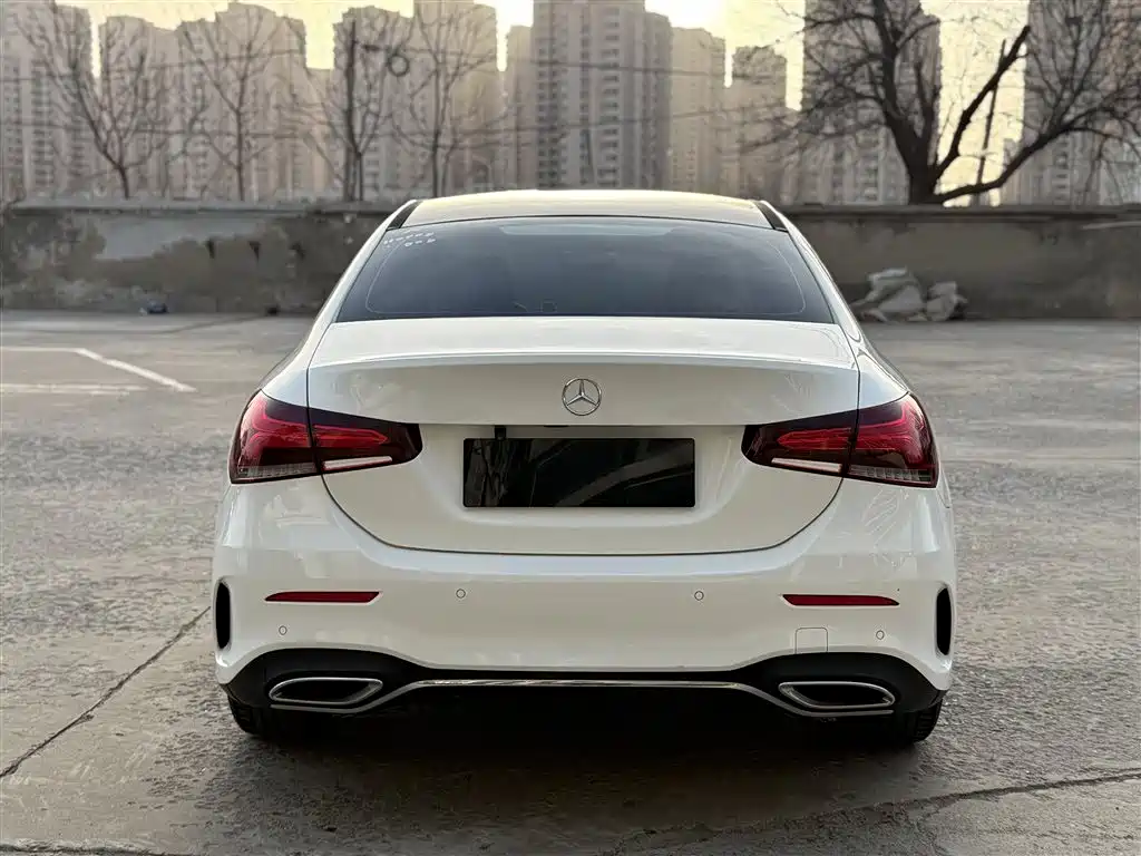 Mercedes-Benz A-Class 2019 A 200 L Sport Sedan фото 15
