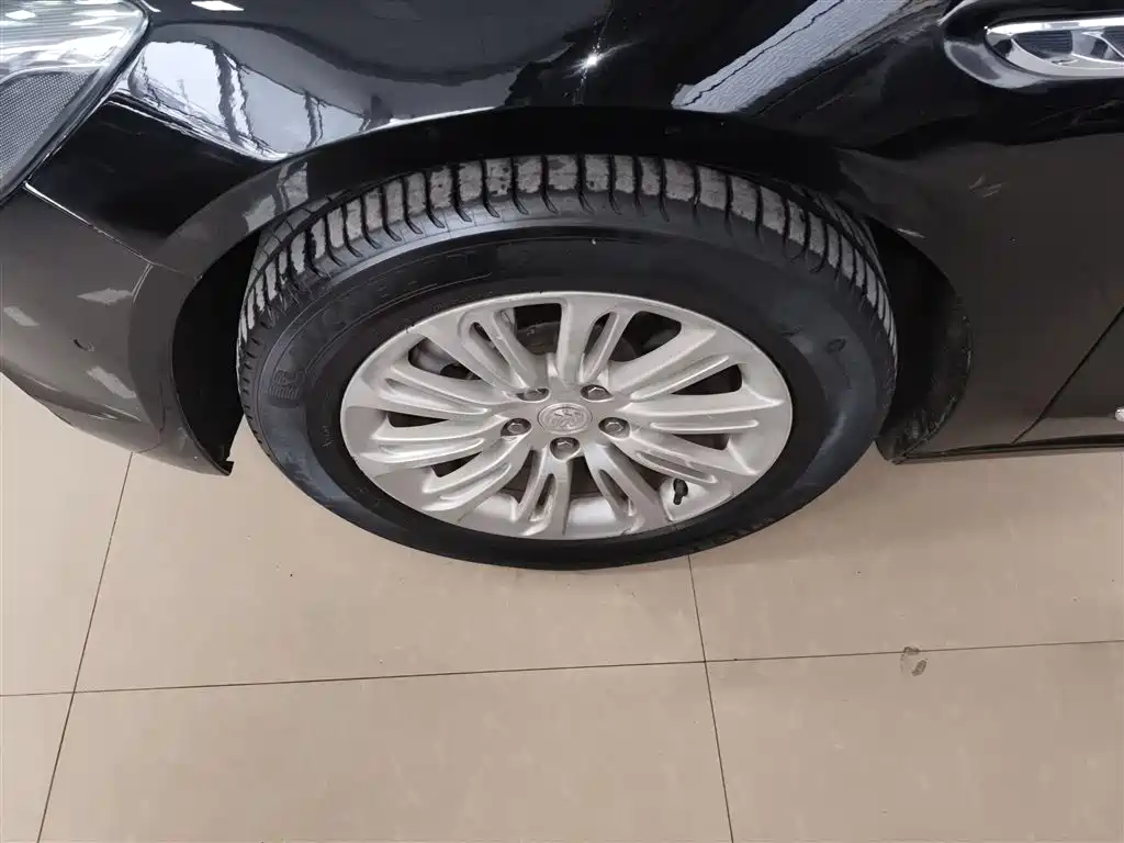 Buick LaCrosse 2018 Model 20T Luxury Edition фото 23