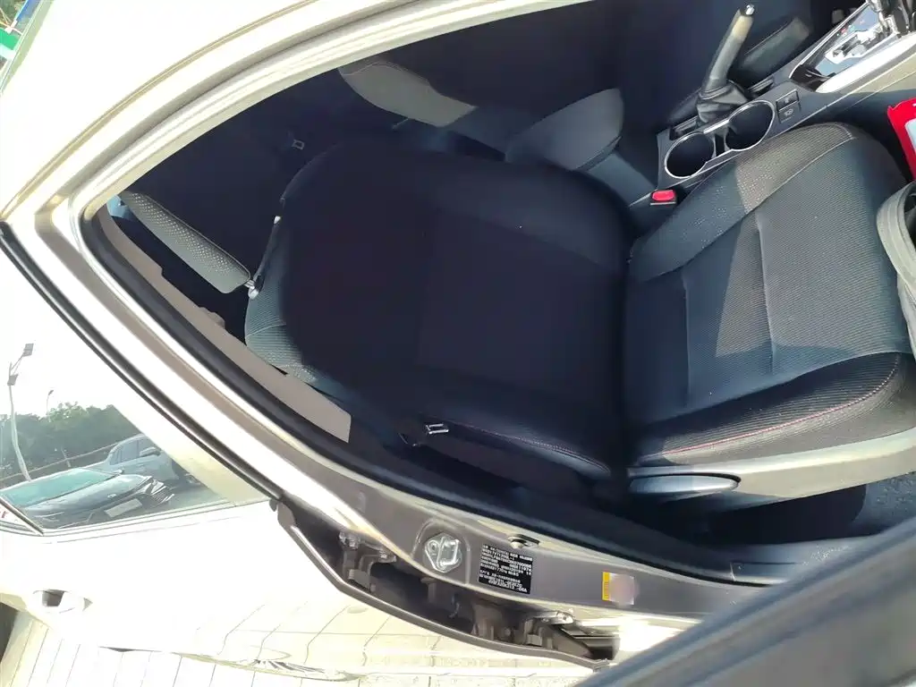 Toyota Corolla 2018 1.2T S-CVT GL-i Smart Shine Edition фото 17