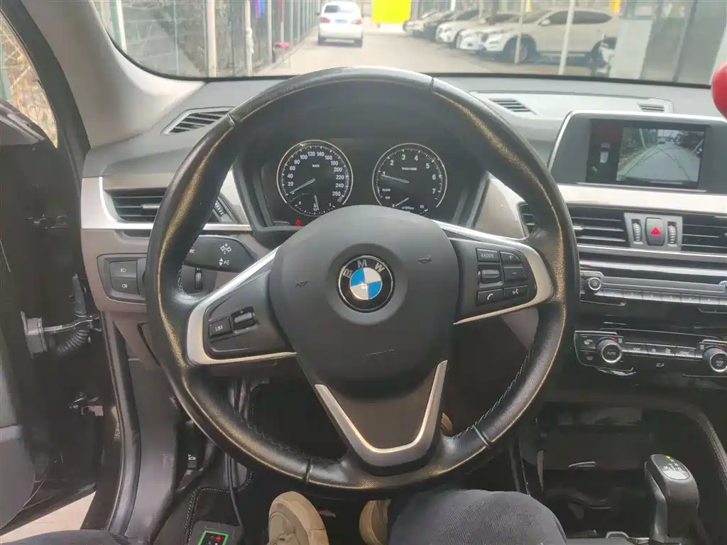 BMW X1 2019 sDrive18Li Premium Model фото 7