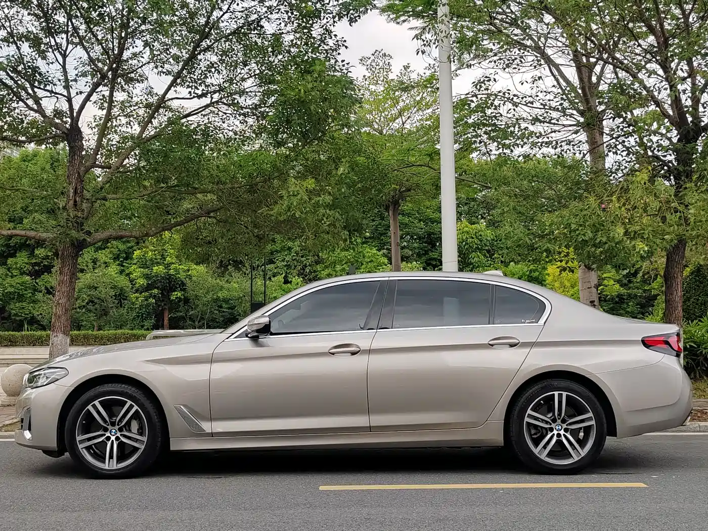 BMW 5 Series 2022 Facelift 530Li Leading Luxury Package фото 17