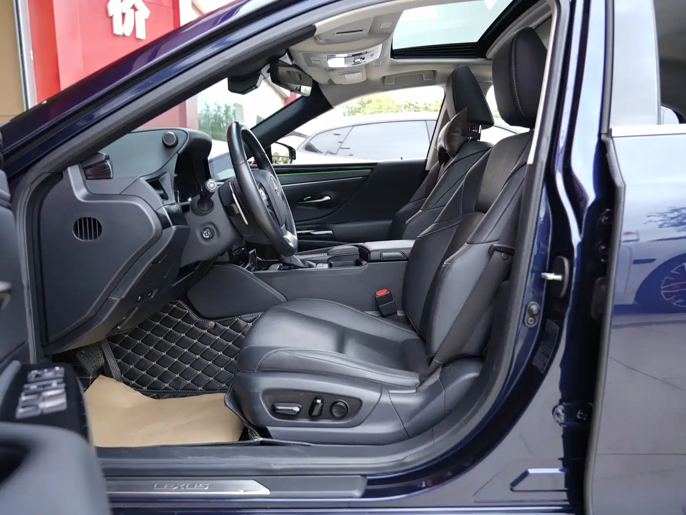 Lexus ES 2021 300h Excellence Edition фото 5