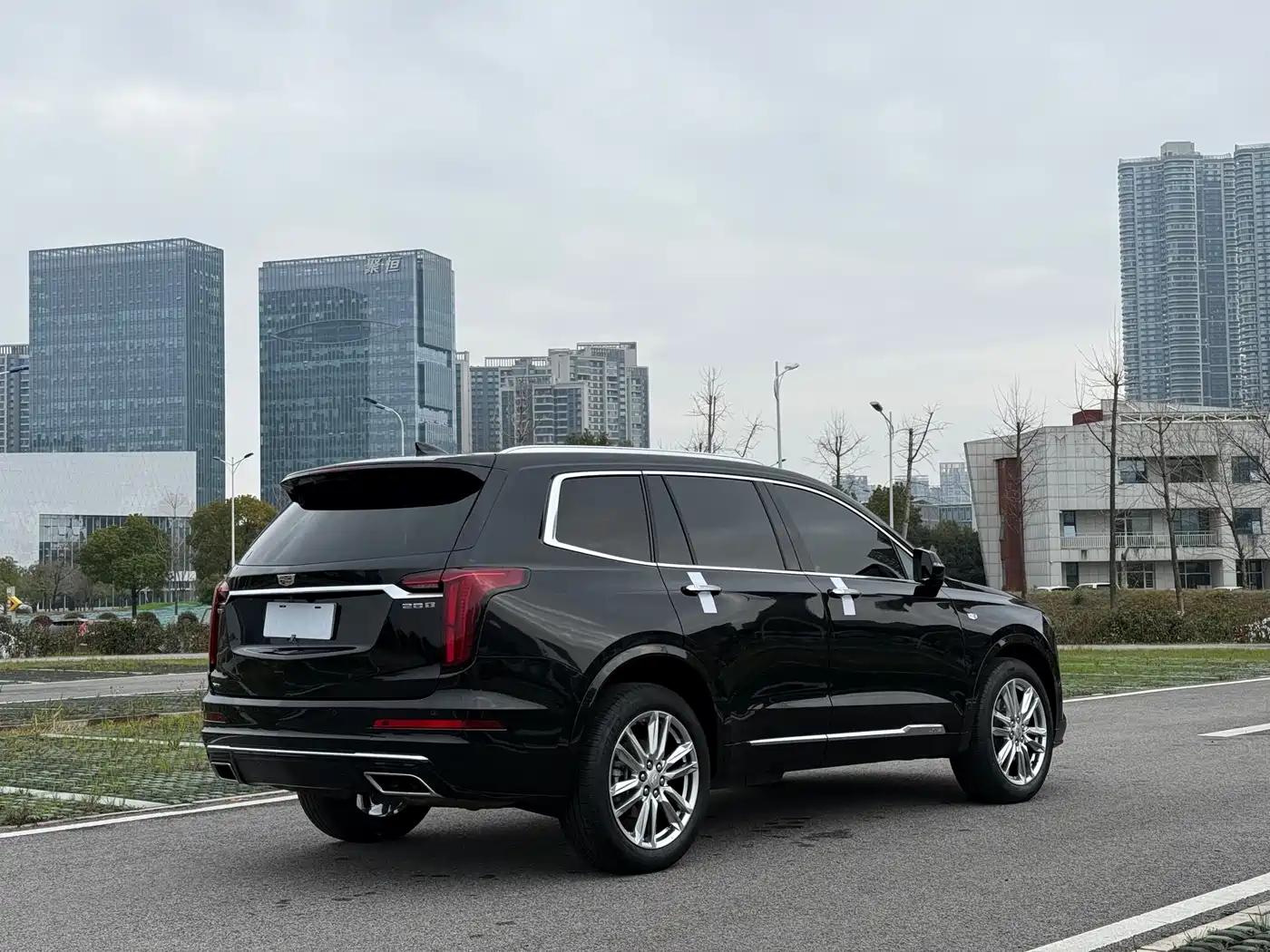 CADILLAC XT6
