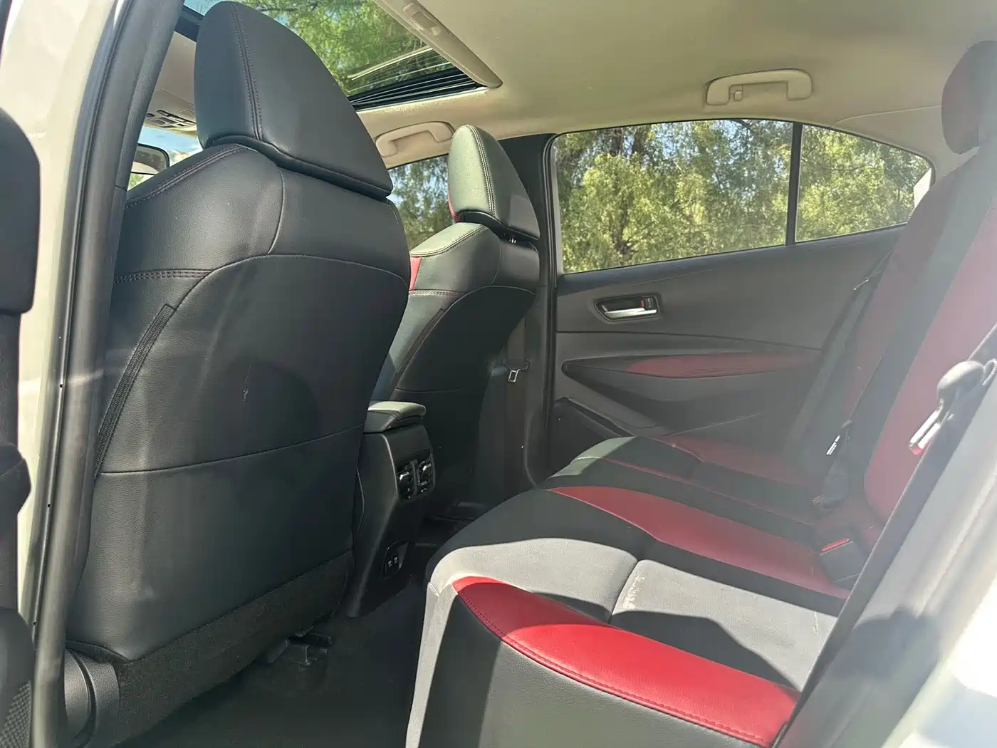 Toyota Corolla 2021 TNGA 1.5L CVT GR SPORT Edition фото 6