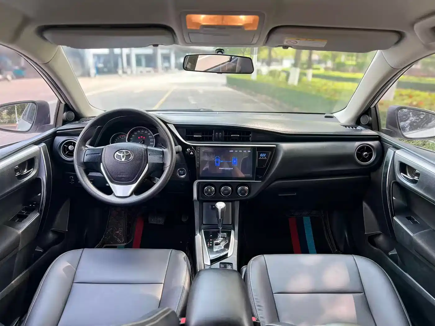 Toyota Corolla 2017 Facelift 1.2T S-CVT GL фото 9