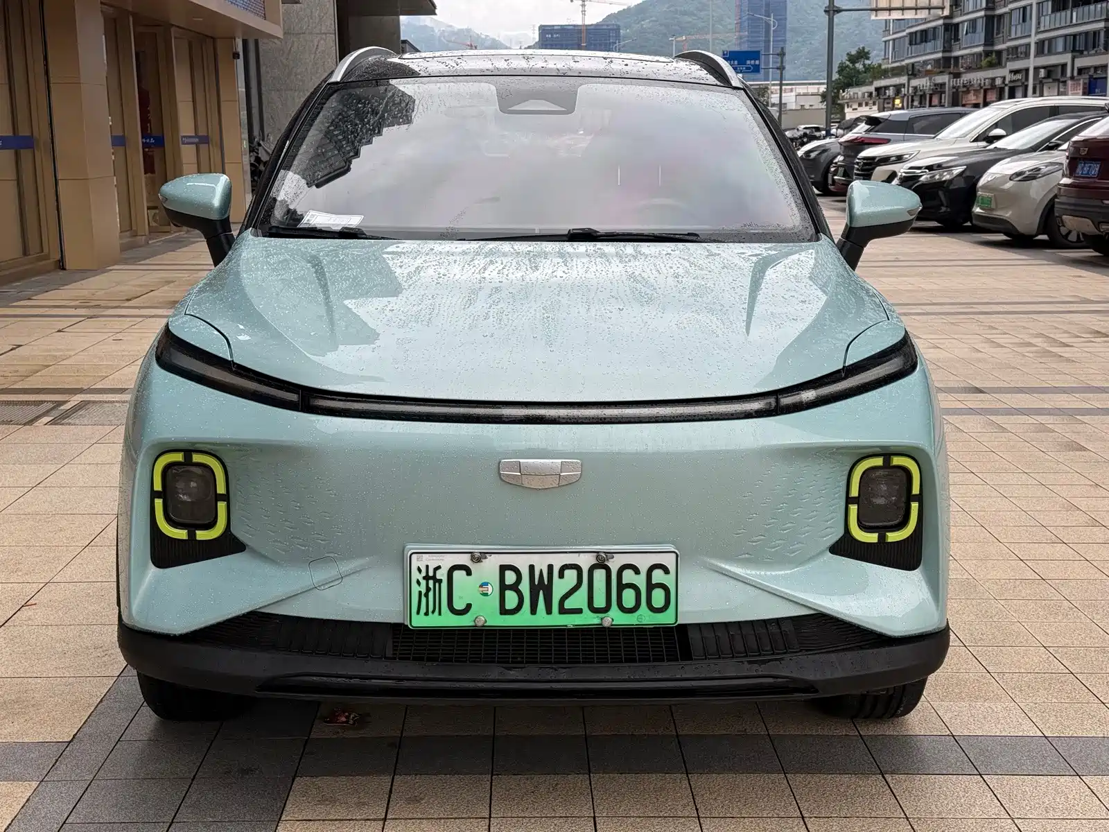 Фото 2 - Geely Geometry E Firefly