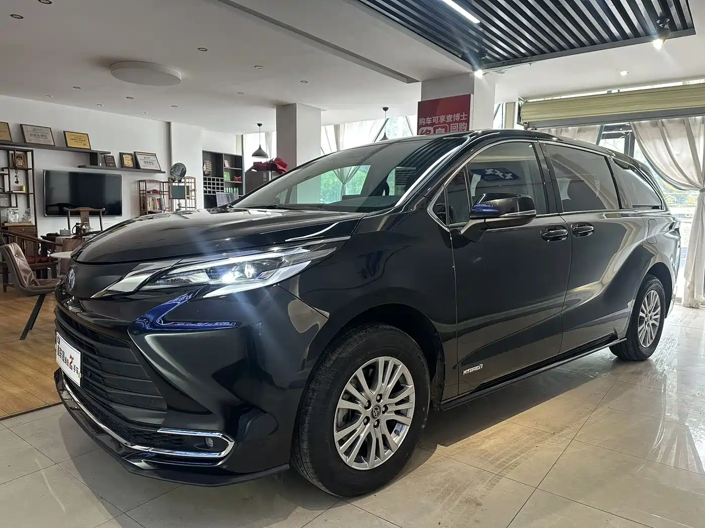 Toyota Sienna 2023 2.5L Hybrid Comfort Edition