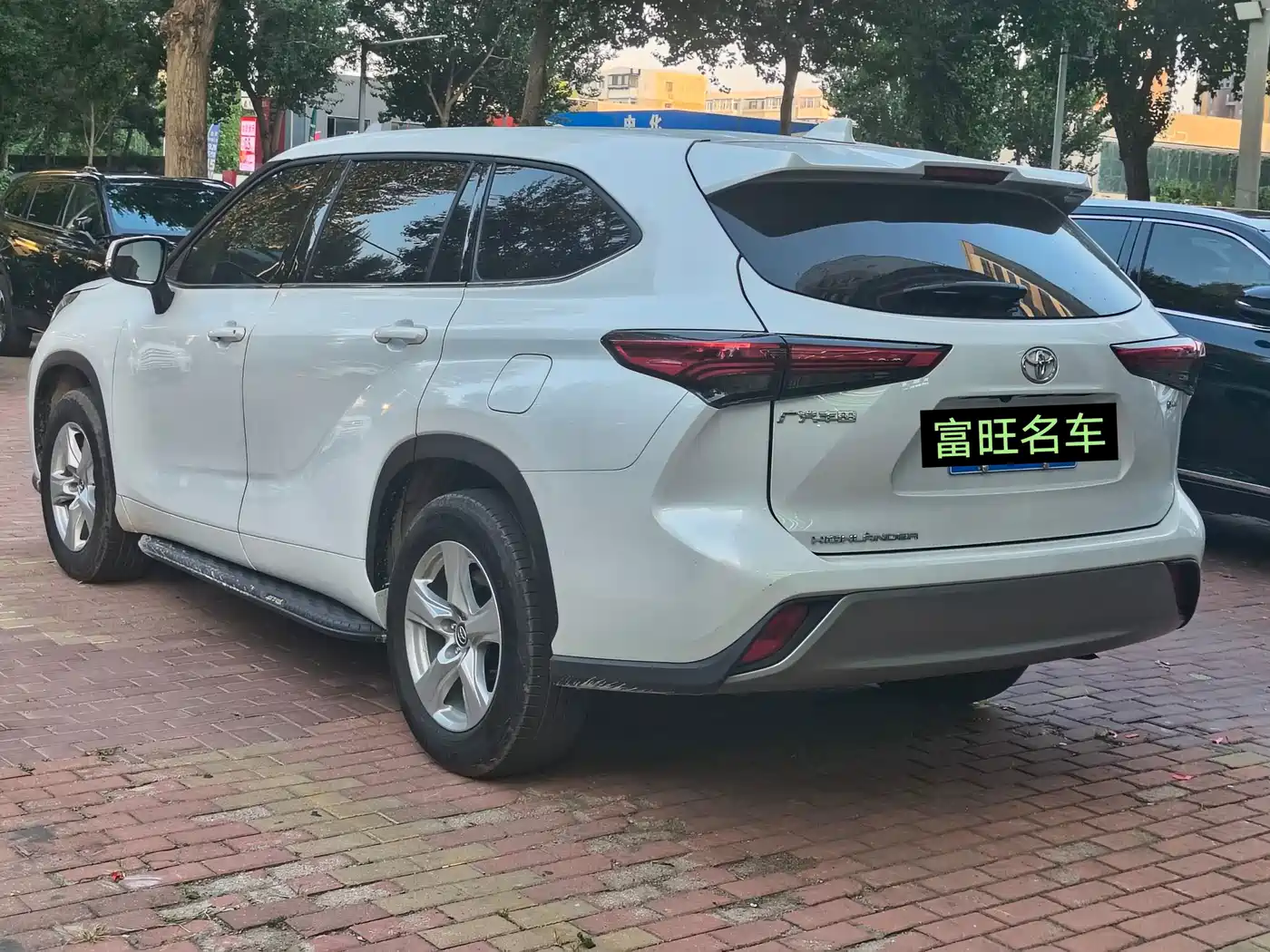 TOYOTA HIGHLANDER