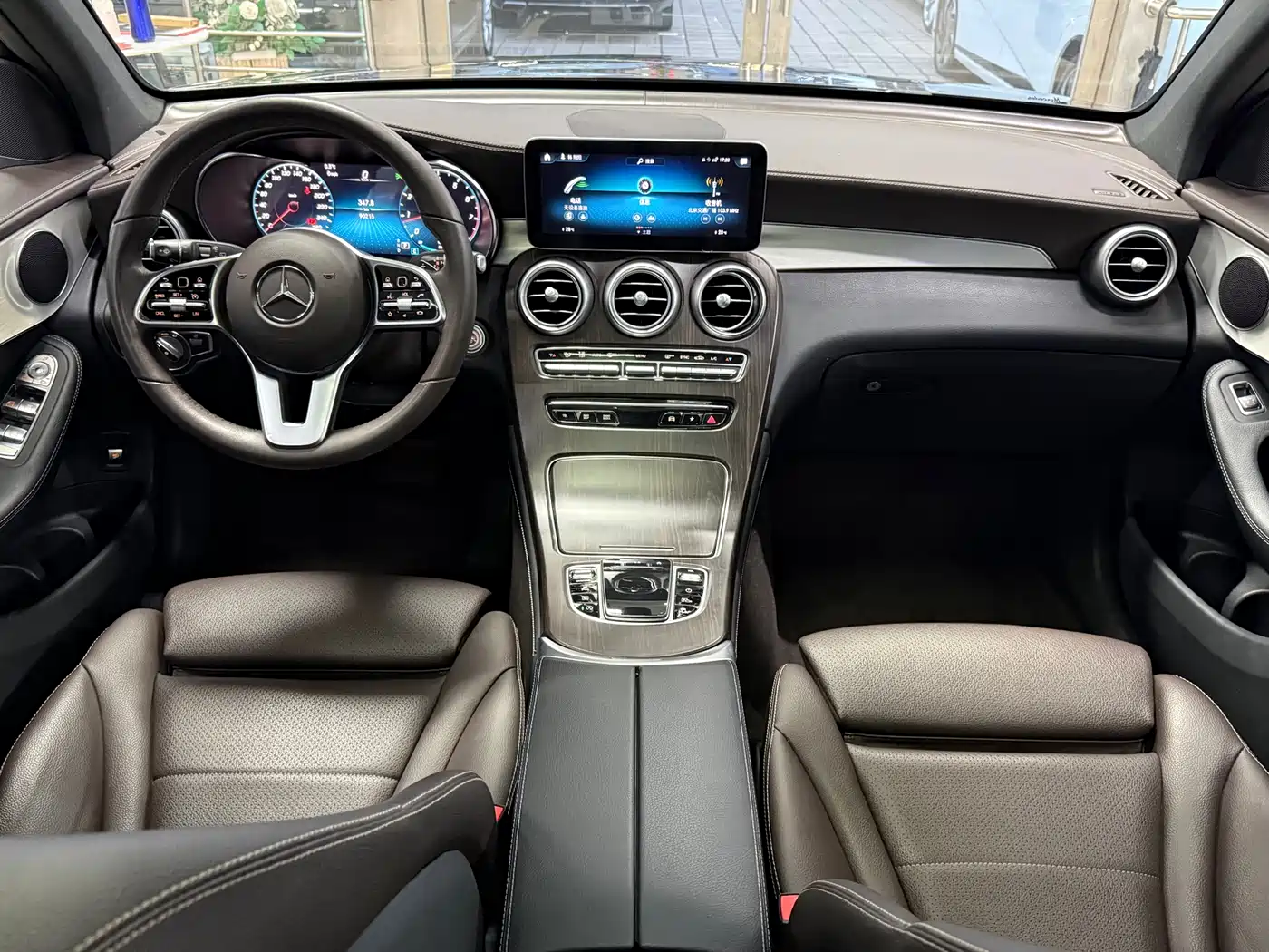 Mercedes-Benz GLC 2022 Facelift GLC 260 L 4MATIC Dynamic фото 9
