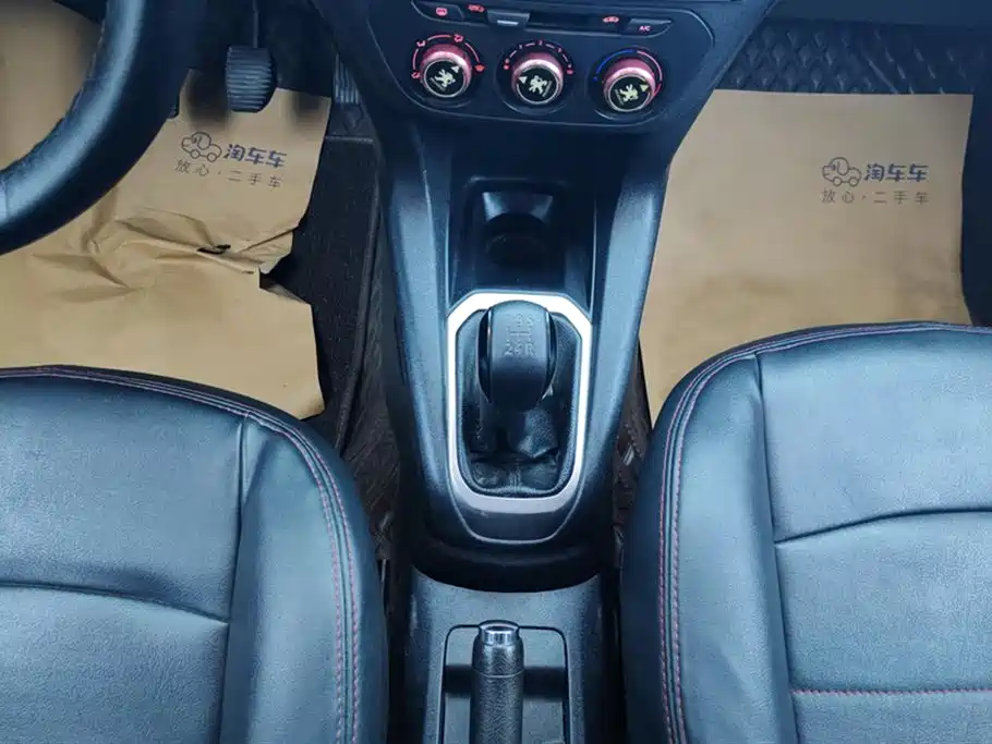 Peugeot 301 2014 1.6L Manual Comfort Edition фото 16