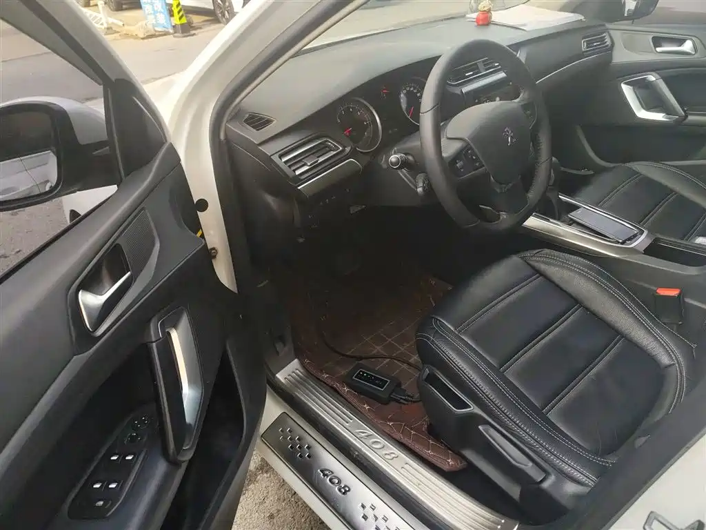 Peugeot 408 2016 1.6T Automatic Luxury Edition фото 16