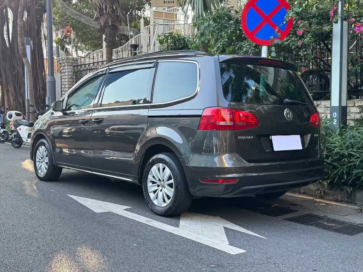 Volkswagen Sharan 2013 1.8TSI Standard фото 4