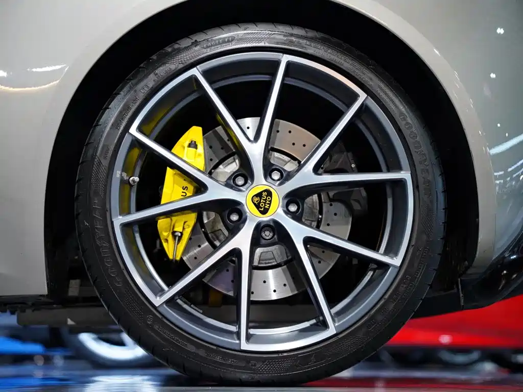 صورة 3 - Lotus EMIRA