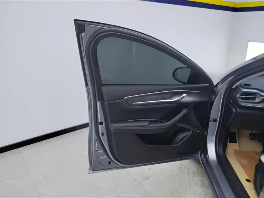 BYD Destroyer 05 2024 Glory Edition DM-i 55KM Luxury фото 7