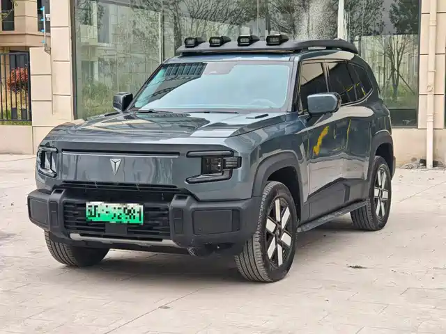 Deepal G318 Полный привод, пневмоподвеска