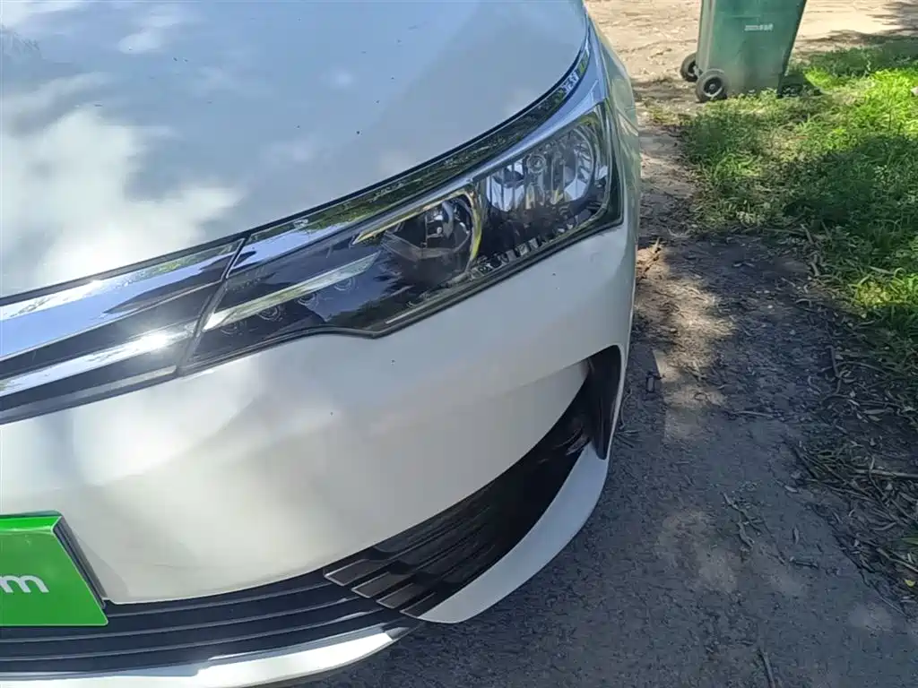 Toyota Corolla 2017 Facelift 1.2T Manual GL фото 24