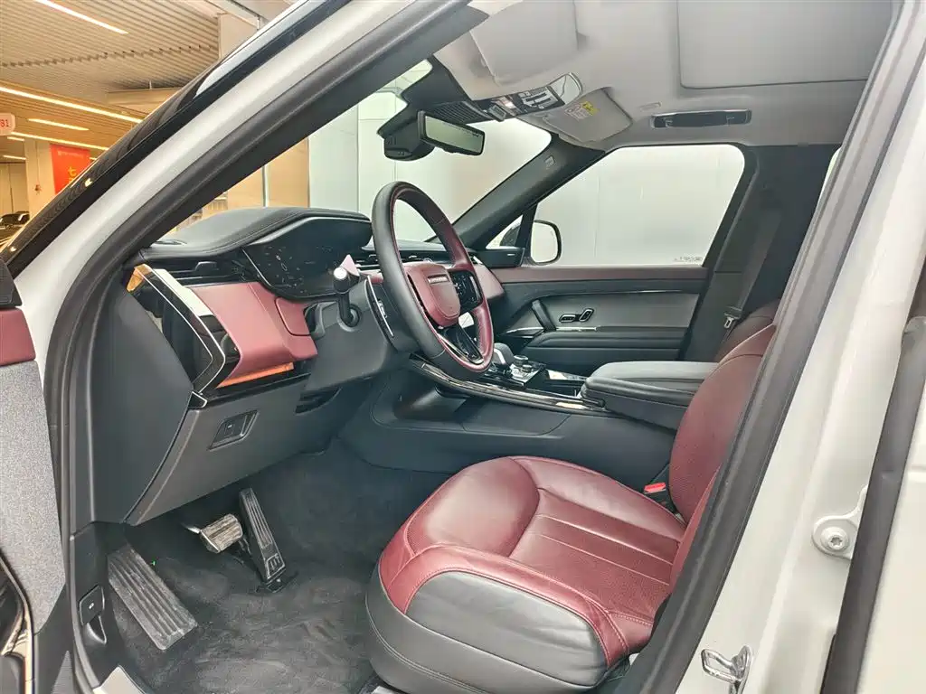 Land Rover Range Rover Sport 2023 400PS Dynamic SE фото 6