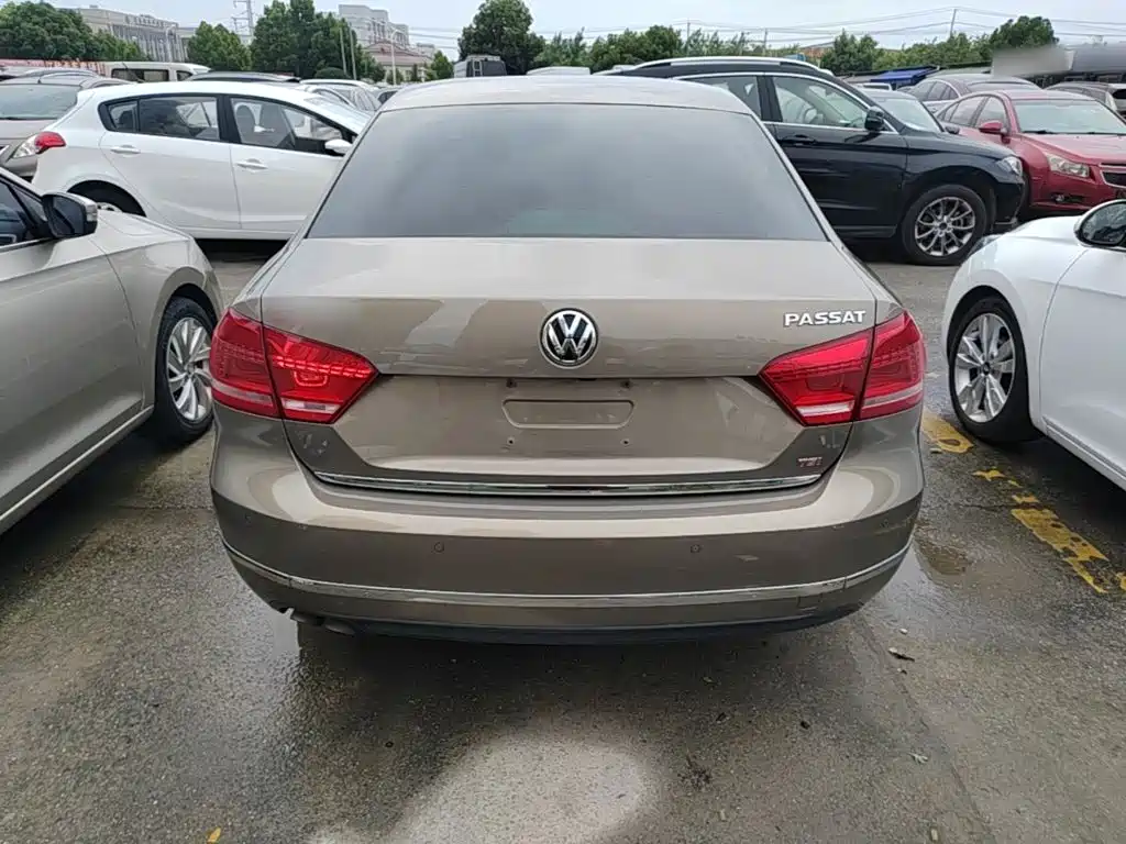 Фото 4 - Volkswagen Passat