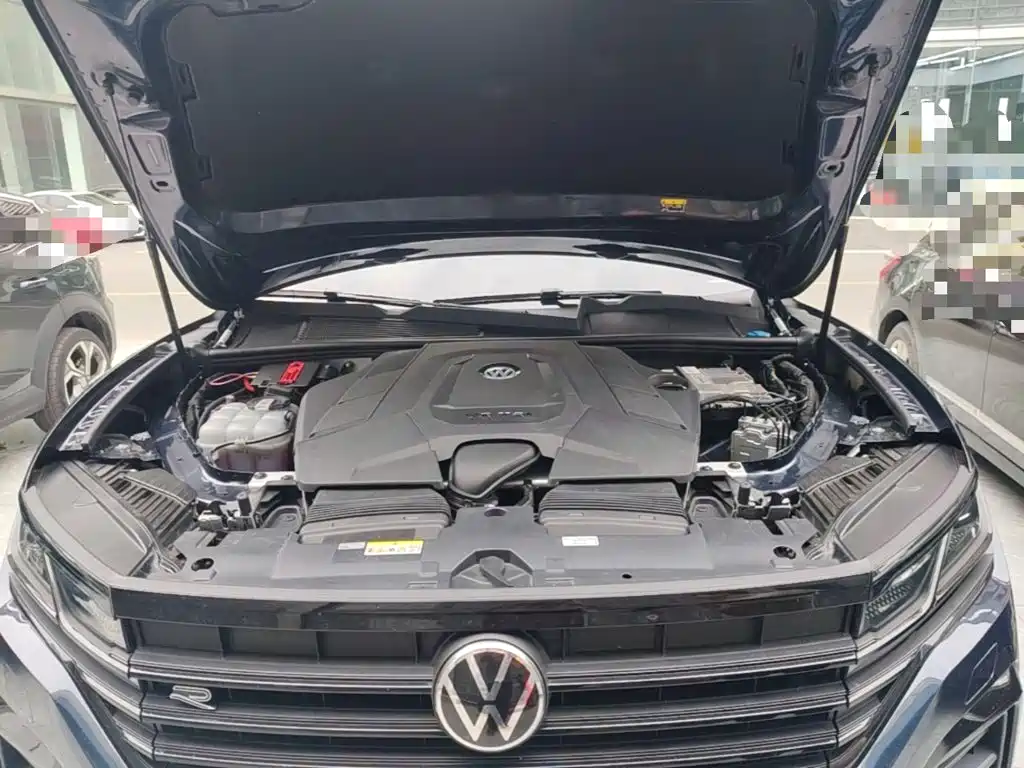 Volkswagen Touareg 2024 2023 3.0TSI R-Line Black Sports Package