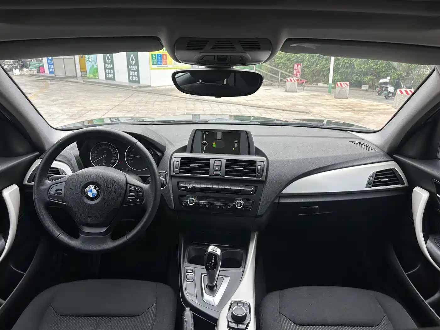 BMW 1 Series (Import) 2013 Facelift 118i Leading Model фото 10