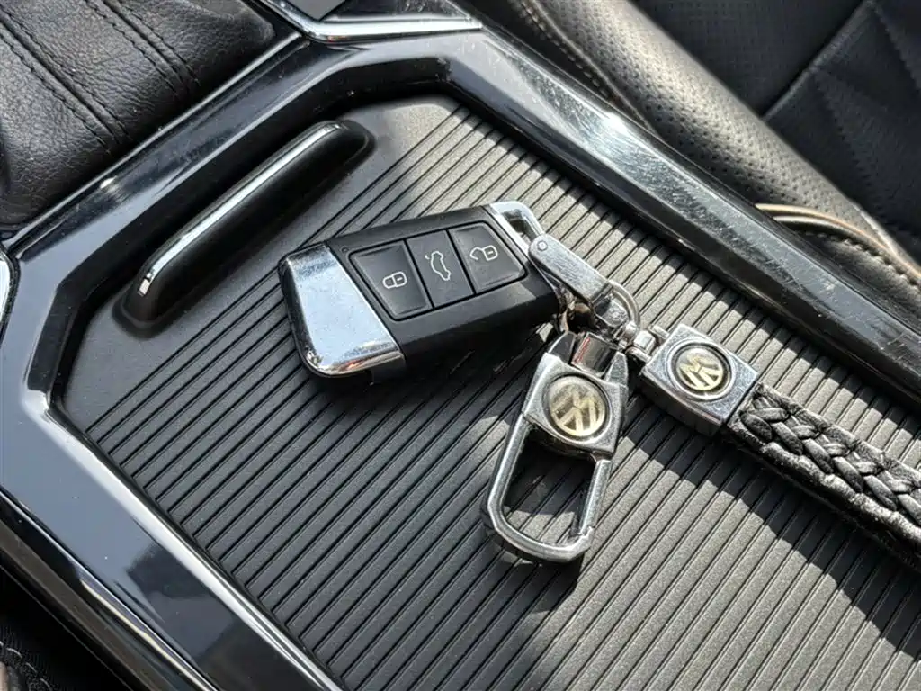 Volkswagen Passat 2019 330TSI Luxury Edition China VI фото 11