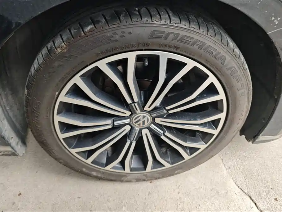 Volkswagen Phideon 2018 Facelift 380TSI FWD Business фото 6