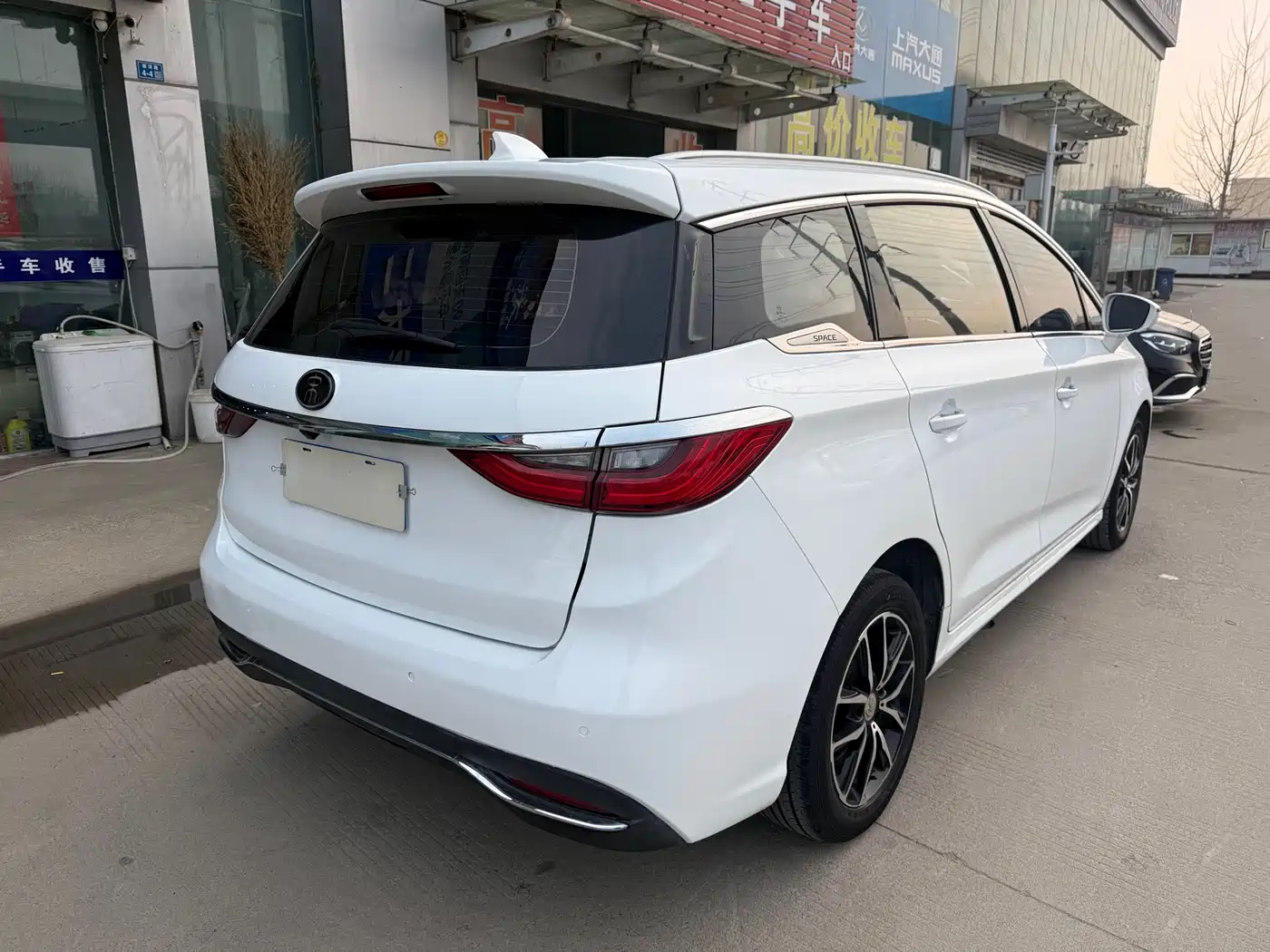 BYD Song MAX 2017 1.5T Auto Smart Connect Premium 7-seater фото 4