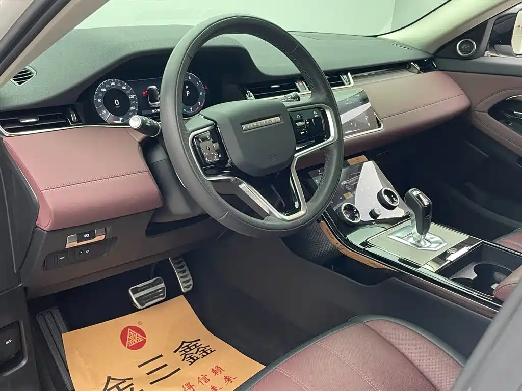 Land Rover Range Rover Evoque 2023 Range Rover Evoque L 249PS Luxury Edition фото 16