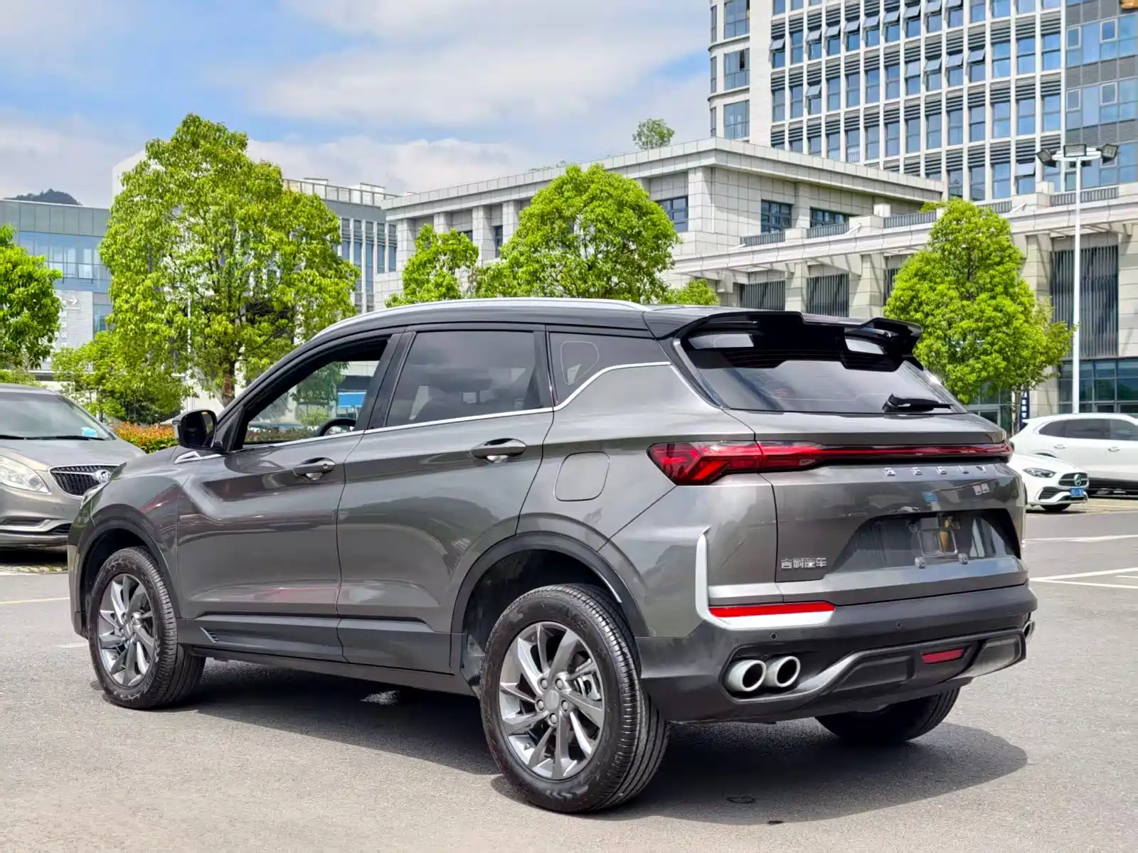 Фото 6 - Geely Coolray
