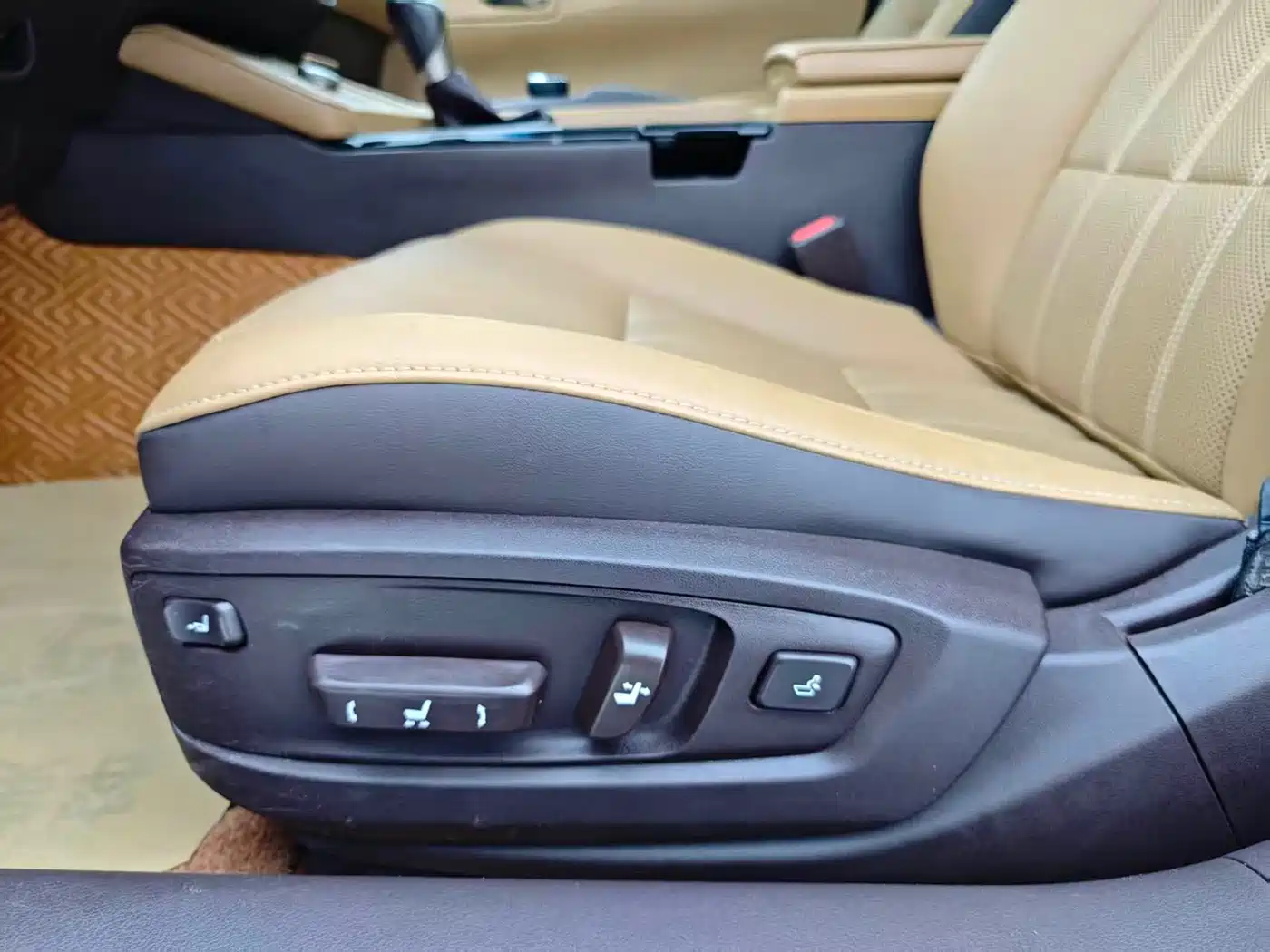Lexus ES 2015 200 Elite Edition фото 12