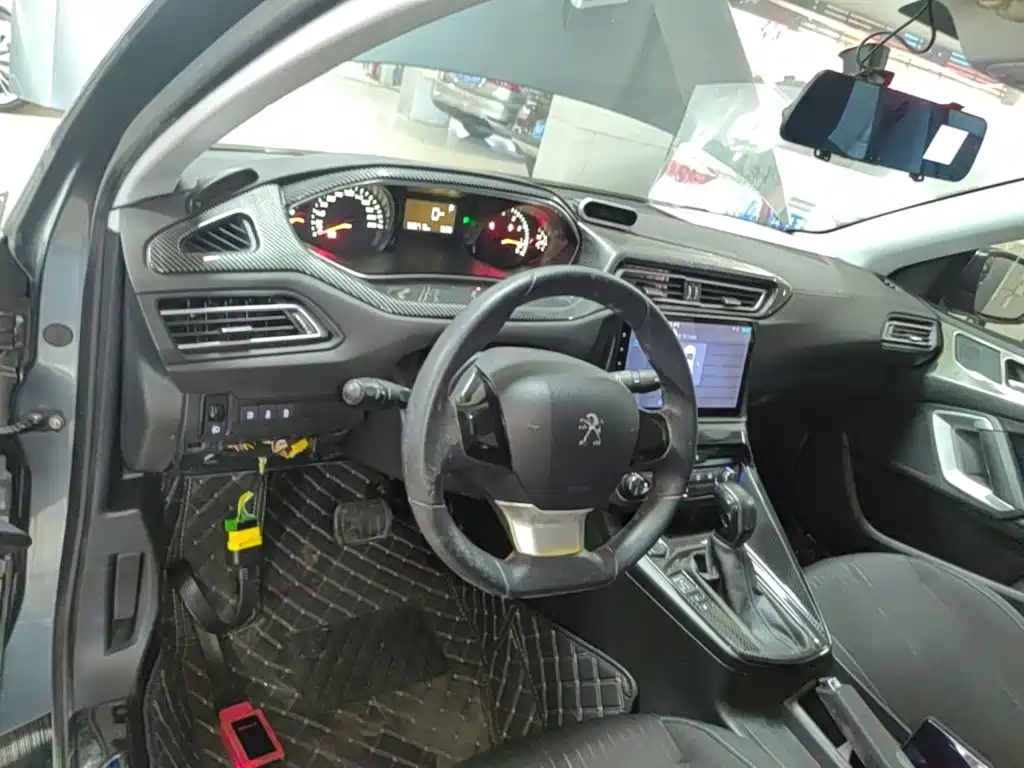 Peugeot 308 2018 2018 1.6L Auto Fashion Edition