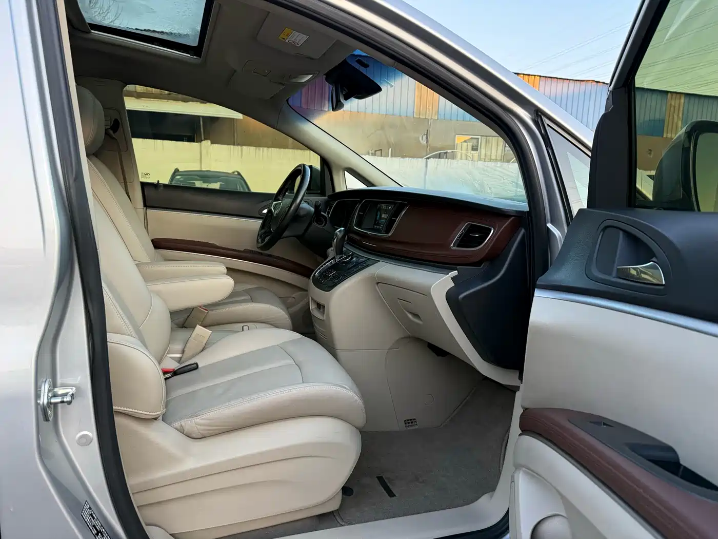 Buick GL8 2018 28T Luxury Model China VI фото 21