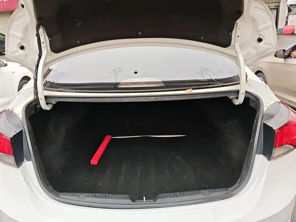 Hyundai Langdong 2016 1.6L Automatic Smart Edition фото 19