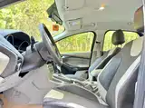 Фото 6 - Ford Focus