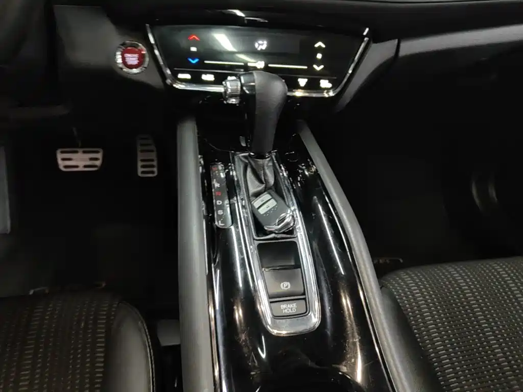 Photo 14 - Honda Vezel