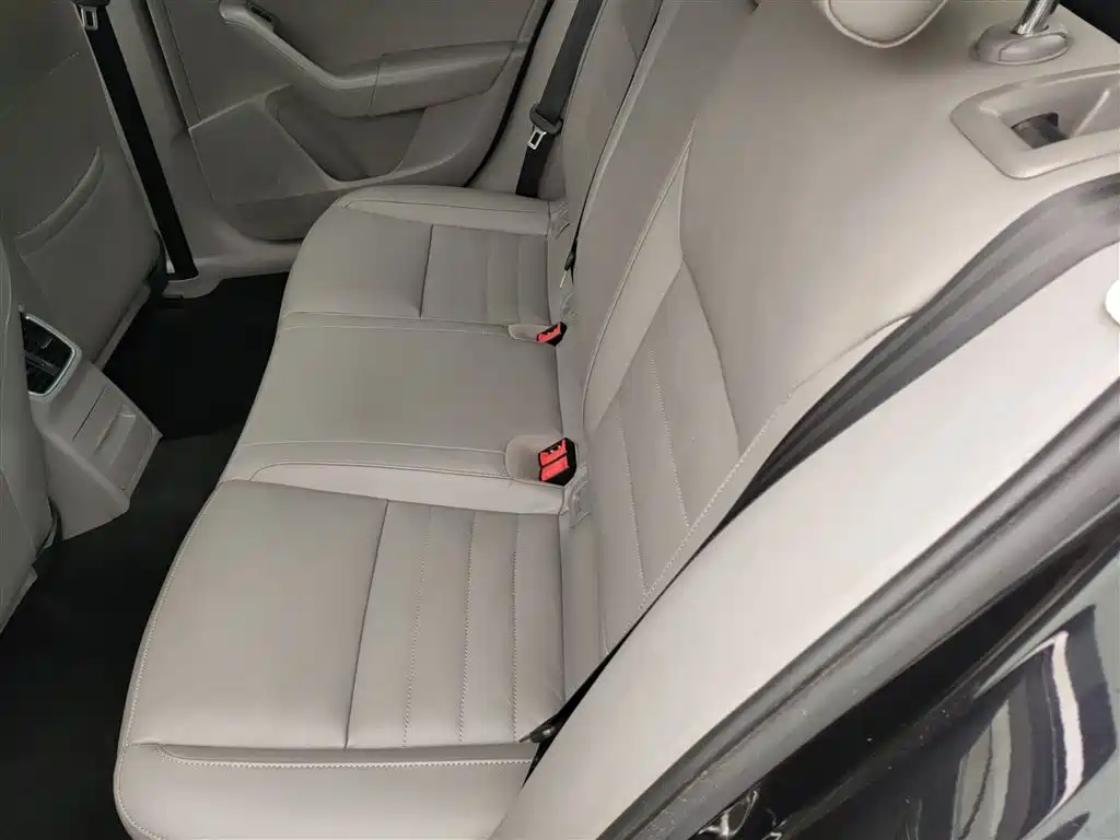 Škoda Octavia 2015 1.6L Manual逸俊版 фото 17