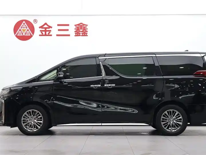 Toyota Alphard 2023 Dual Hybrid 2.5L Ultimate Gold Edition фото 2